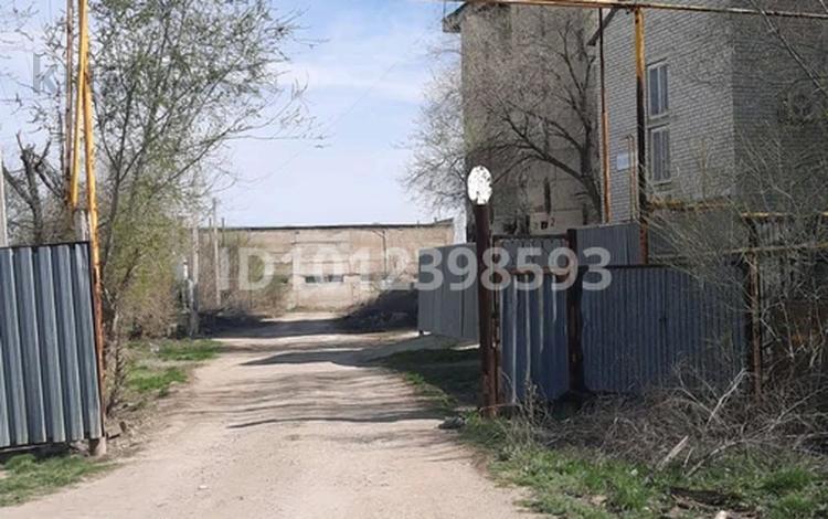 Зауыт · 1000 сотық, Промзона 411Б — АЗХС, бағасы: 150 млн ₸ в Актобе — фото 2