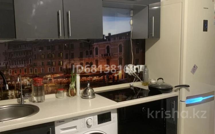 1-комнатная квартира · 44 м² · 8/17 этаж, мкр Мамыр-1 29/7 за 36 млн ₸ в Алматы, Ауэзовский р-н — фото 2
