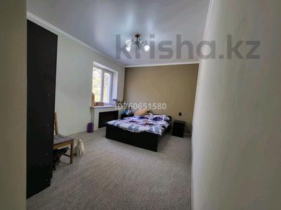 Продажа квартир в Шымкенте: 2-комнатная квартира · 56 м² · 2/2 этаж, 1 Мая 16 А — Абая за 17.5 млн 〒 2-комнатная квартира · 56 м² · 2/2 этаж, 1 Мая 16 А — Абая за 17.5 млн 〒 в Шымкенте, Туран р-н