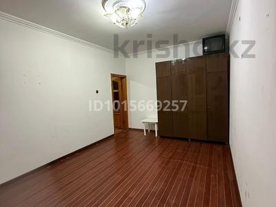1-бөлмелі пәтер · 45 м² · 2/5 қабат, Проспект Кабанбай батыра 24 — За баней, бағасы: 100 000 ₸ в Шымкенте, Аль-Фарабийский р-н