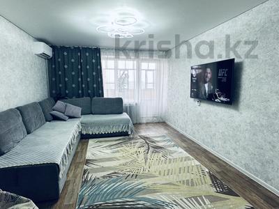 3-бөлмелі пәтер · 72 м² · 9 қабат, Кабанбай батыра 42 — Центр, Шакарима, бағасы: 350 000 ₸ в Семее