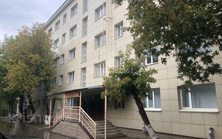 Офисы, кабинеты и рабочие места · 20 м² за 80 000 ₸ в Караганде, Казыбек би р-н — фото 2