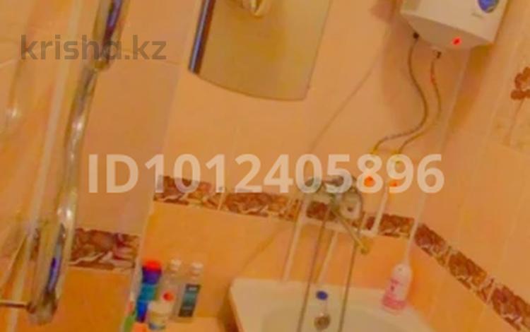 1-комнатная квартира · 45 м² · 4/5 этаж, Просп. Бухар Жырау 77 за 1 000 ₸ в Караганде — фото 2