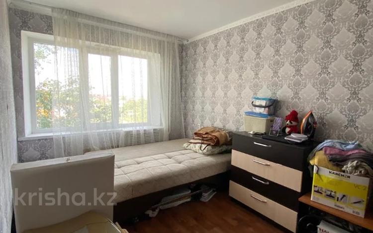 3-комнатная квартира · 61.7 м² · 4/5 этаж, Ауэзова 57 за 14.5 млн ₸ в Аксу — фото 2
