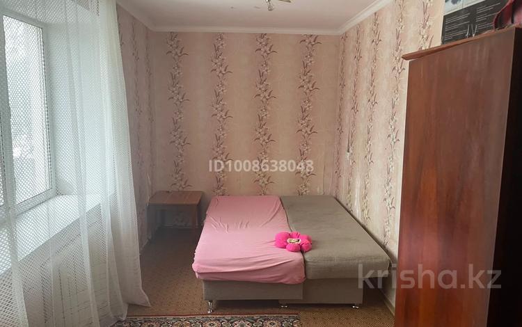 2-комнатная квартира · 43.8 м² · 2/3 этаж, мкр Центральный, Абая 18А за 12 млн 〒 в Атырау — фото 9