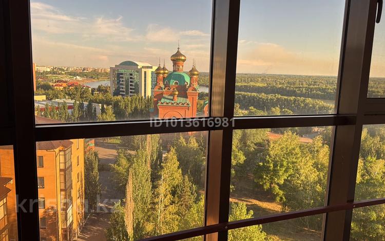 2-комнатная квартира · 81.2 м² · 10/17 этаж, Торайгырова 1/3 — ЖК « Мотив»,гостиница Сарыарка за 400 000 ₸ в Павлодаре — фото 2