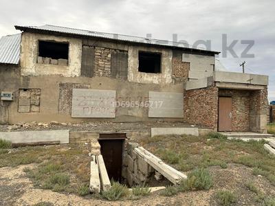 Отдельный дом · 4 комнаты · 250 м² · 10 сот., Қызылсай 40 — Қызылсай пересечение Ш.Құдайбердіұлы за 9 млн 〒 в Достык
