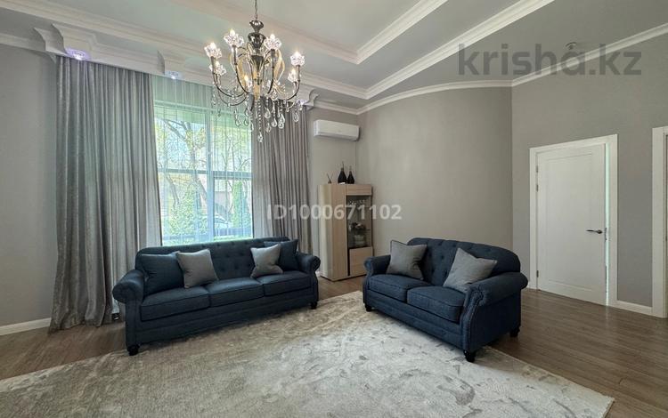 3-бөлмелі пәтер · 106 м² · 1/7 қабат, мкр Горный Гигант, Жамакаева 254/2, бағасы: 100 млн 〒 в Алматы, Медеуский р-н — фото 3