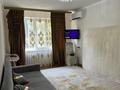 3-комнатная квартира · 80 м² · 2/5 этаж, Желтоксан 36 за 400 000 ₸ в Алматы, Алмалинский р-н