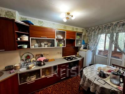 3-комнатная квартира · 57.1 м² · 2/5 этаж, Шакарима 163б за 15.8 млн 〒 в Семее