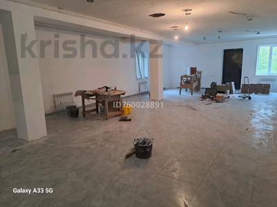 Магазины и бутики · 180 м² за 250 000 ₸ в Аксу
