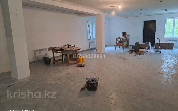 Дүкендер мен бутиктер · 240 м², бағасы: 480 000 〒 в Аксу — фото 2