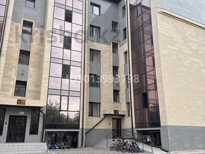 1-комнатная квартира · 41 м² · 3/5 этаж, Майкудук, мкр Голубые пруды 9/3 за 21.5 млн ₸ в Караганде, Алихана Бокейханова р-н