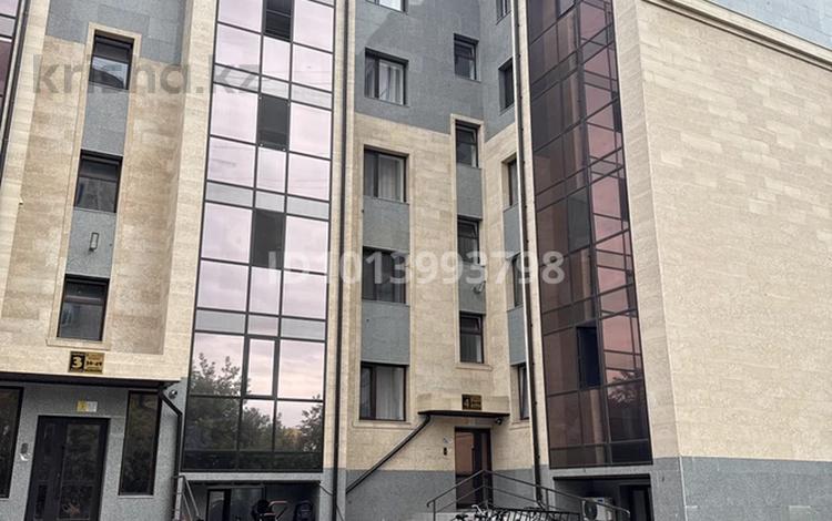 1-комнатная квартира · 41 м² · 3/5 этаж, Майкудук, мкр Голубые пруды 9/3 за 21.5 млн ₸ в Караганде, Алихана Бокейханова р-н — фото 2