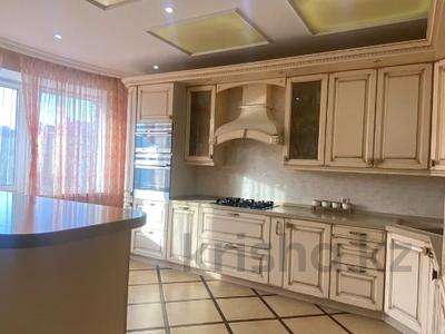Продажа квартир в Актюбинской обл.: 5-комнатная квартира · 203.7 м² · 4/5 этаж, мкр. Алтын орда, Алий Молдагуловой за 72 млн 〒 5-комнатная квартира · 203.7 м² · 4/5 этаж, мкр. Алтын орда, Алий Молдагуловой за 72 млн 〒 в Актобе
