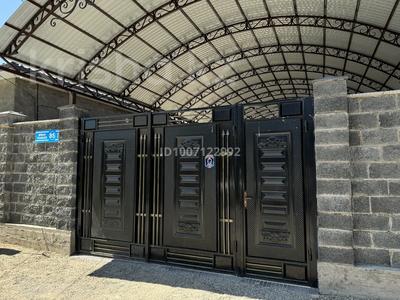 Отдельный дом · 5 комнат · 181 м² · 5.2 сот., Мукан Атабаева 85 за 40 млн 〒 в Таразе