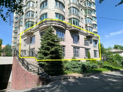 Свободное назначение, офисы, магазины и бутики, общепит, салоны красоты, бани, гостиницы и зоны отдыха, фитнес и спорт, медцентры и аптеки, образование, развлечения, конференц-залы, кабинеты и рабочие места, студии · 650 м² за 6.5 млн ₸ в Алматы, Медеуский р-н