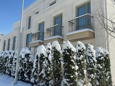 3-комнатная квартира · 95 м² · 2/3 этаж, Достык 300 за 205 млн 〒 в Алматы, Медеуский р-н