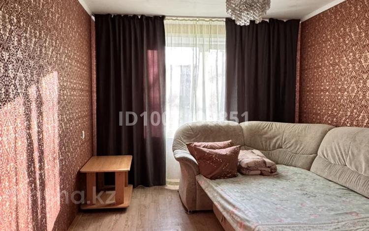 2-комнатная квартира · 52 м² · 1/5 этаж, Набережная — Рядом с Фоком , через дорогу находится набережная пристань за 8 000 ₸ в Аксу — фото 2