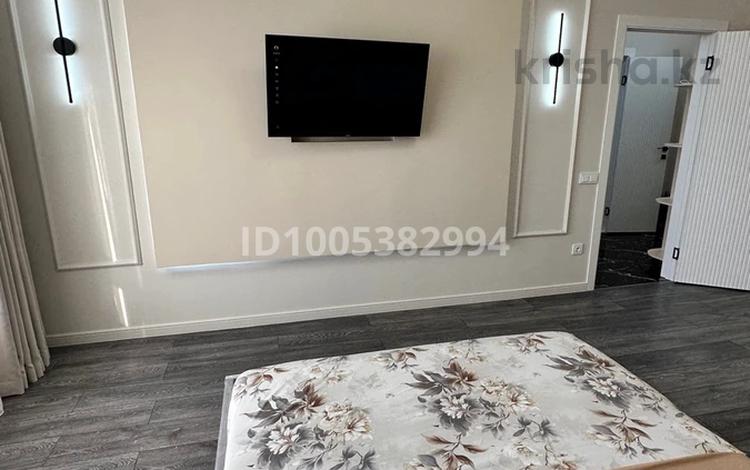 1-бөлмелі пәтер · 45 м², мкр Дарабоз 35, бағасы: 15 000 ₸ в Алматы, Алатауский р-н — фото 2