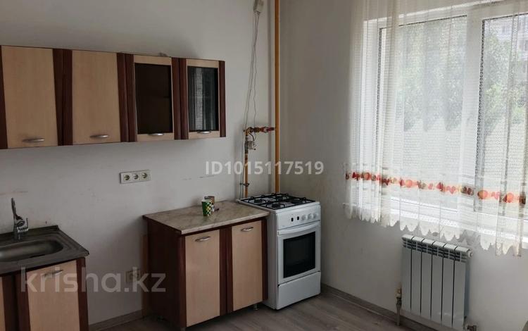 1-бөлмелі пәтер · 43 м² · 1/3 қабат, Микр Карлыгаш Бейсебаева 147/3 — Каскелен мкр Қарлыгаш 1ком кв 130м тг коммуналка болек, бағасы: 130 000 ₸ в Алматы — фото 2