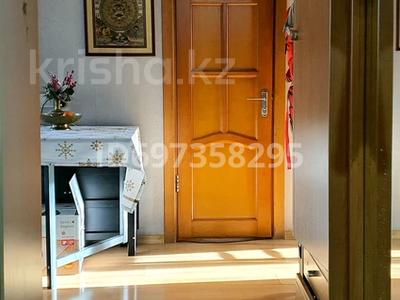 Продажа квартир в Алматы: 2-комнатная квартира · 50 м² · 1/6 этаж, мкр №10 17/1 — Нархоз за 39.5 млн 〒 2-комнатная квартира · 50 м² · 1/6 этаж, мкр №10 17/1 — Нархоз за 39.5 млн 〒 в Алматы, Ауэзовский р-н