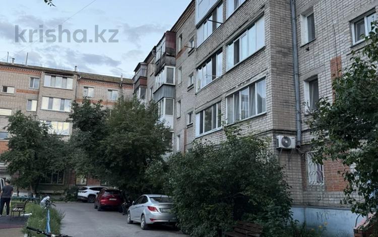 2-бөлмелі пәтер · 50 м² · 5/5 қабат, Е.Букетова 20 — 7 школа Бэст ЦУМ, бағасы: 19.5 млн ₸ в Петропавловске — фото 2