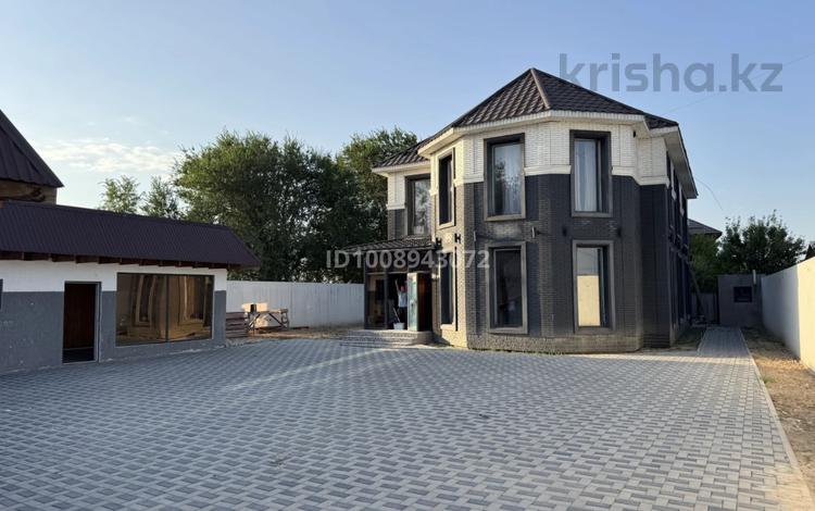 Отдельный дом · 6 комнат · 250 м², мкр Ынтымак, Болек батыра 51А за 1.3 млн 〒 в Алатау — фото 2