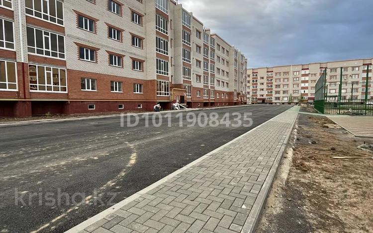 2-бөлмелі пәтер · 64.6 м² · 3/5 қабат, Алтын орда ш/а. 29а/2 — Сзади автоцона, бағасы: 17.5 млн ₸ в Актобе, мкр. Алтын орда — фото 3