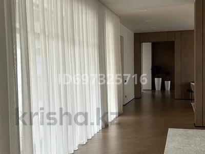 5-комнатная квартира · 265.9 м² · 1/3 этаж, Самал 3 53 за 105 млн 〒 в Уральске