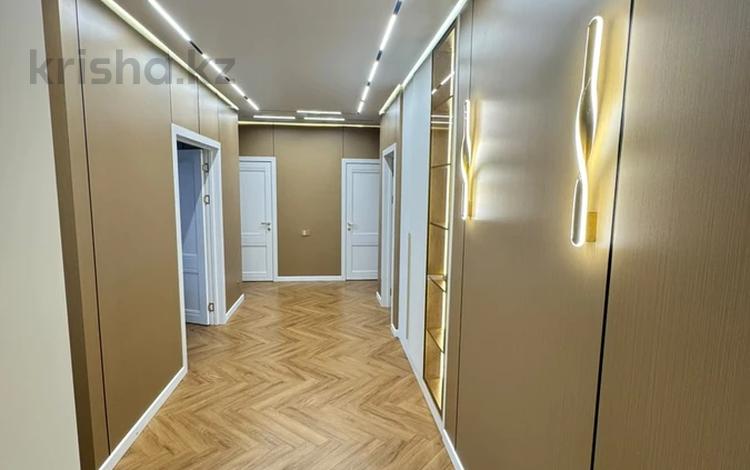 4-комнатная квартира · 100 м² · 9/9 этаж, E 511 25 за 72.8 млн ₸ в Астане, Есильский р-н — фото 2