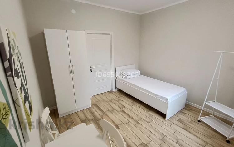 1 бөлме · 12 м² · 1 қабат, мкр Нурсая 74, бағасы: 150 000 ₸ в Атырау — фото 2