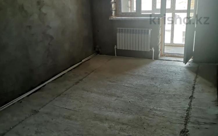 2-бөлмелі пәтер · 75.5 м² · 3/4 қабат, Жарык 14, бағасы: 18 млн ₸ в Атырау — фото 2