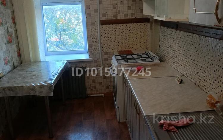 4-комнатная квартира · 76 м² · 4/5 этаж, мкр Жилгородок, Пожарского — магазин Данекер за 18 млн ₸ в Актобе — фото 2