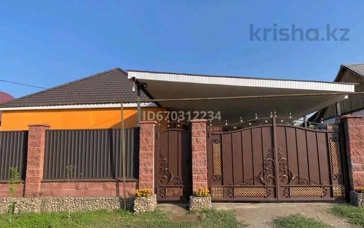 Отдельный дом · 5 комнат · 128 м² · 8 сот., улица Наурыз 72 за 35.5 млн 〒 в Каргалы (п. Фабричный) — фото 2