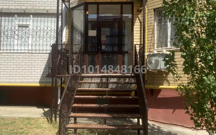 Еркін, кеңселер, дүкендер мен бутиктер · 75 м², бағасы: 350 000 ₸ в Актобе, мкр. Алтын орда — фото 2