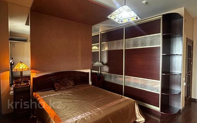 2-комнатная квартира · 77.5 м² · 19/21 этаж, Абылай хана за 550 000 ₸ в Алматы, Алмалинский р-н — фото 2