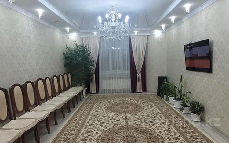 3-комнатная квартира · 130 м² · 1/5 этаж, мкр. Алтын орда, Тауелсиздик 9 за 46 млн ₸ в Актобе — фото 2