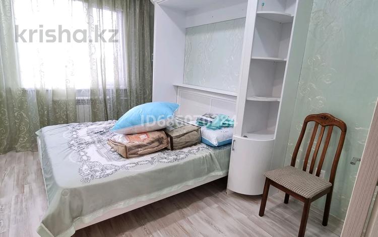 3-бөлмелі пәтер · 70 м² · 5/9 қабат, 10 мкрн 4, бағасы: 23 млн ₸ в Аксае — фото 2