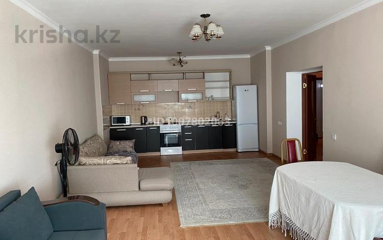 2-комнатная квартира · 80 м² · 11/41 этаж, Достык 5 за 15 000 ₸ в Астане, Есильский р-н — фото 2