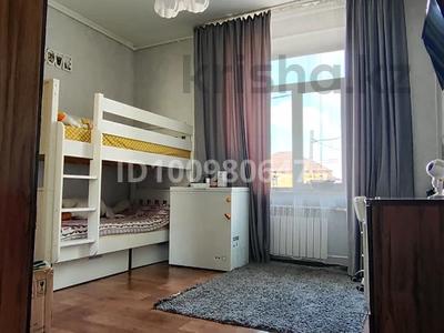2-комнатная квартира · 48 м² · 2/2 этаж, Азаттык 143 — Азаттык за 14.3 млн 〒 в Атырау, мкр Жилгородок
