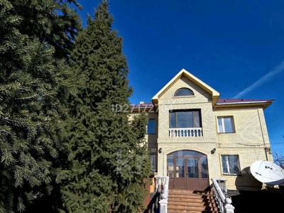 Отдельный дом · 7 комнат · 450 м² · 9 сот., Гончарная — Бухар Жырау за 180 млн 〒 в Караганде