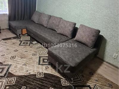 3-комнатная квартира · 56 м² · 4/9 этаж, мкр Новый Город 10 за 15 000 ₸ в Караганде, Казыбек би р-н