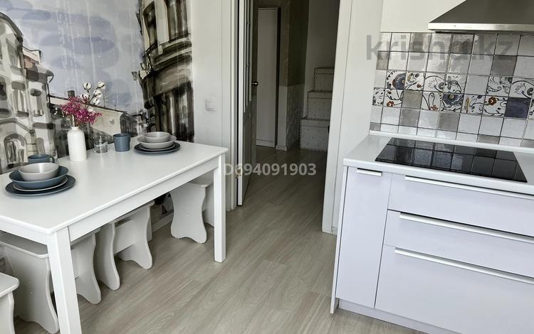 2-бөлмелі пәтер · 60 м², Ткачева, бағасы: 15 000 ₸ в Павлодаре — фото 2