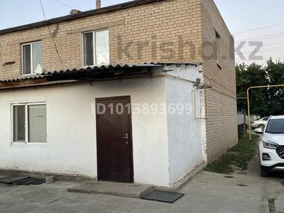 Часть дома · 4 комнаты · 92 м² · 10 сот., Толқын 15 за 15 млн ₸ в Актобе, жилой массив Курайлы