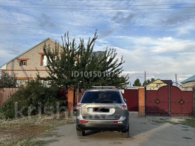 Отдельный дом · 4 комнаты · 180 м² · 10 сот., Салауат 12 за 45 млн ₸ в Актобе, жилой массив Жанаконыс