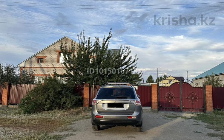 Жеке үй · 4 бөлме · 180 м² · 10 жүзд., Салауат 12, бағасы: 45 млн ₸ в Актобе, жилой массив Жанаконыс — фото 2