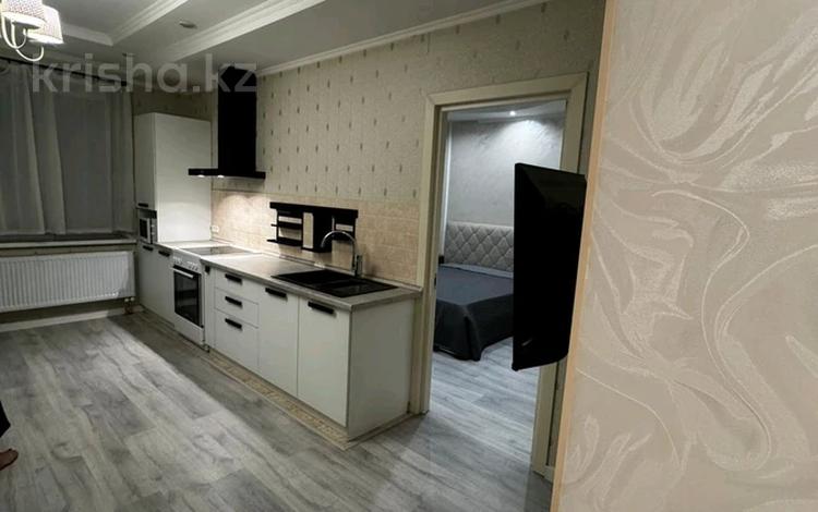 2-комнатная квартира · 52 м² · 10/19 этаж, Брусиловского 167 за 280 000 〒 в Алматы, Алмалинский р-н — фото 2