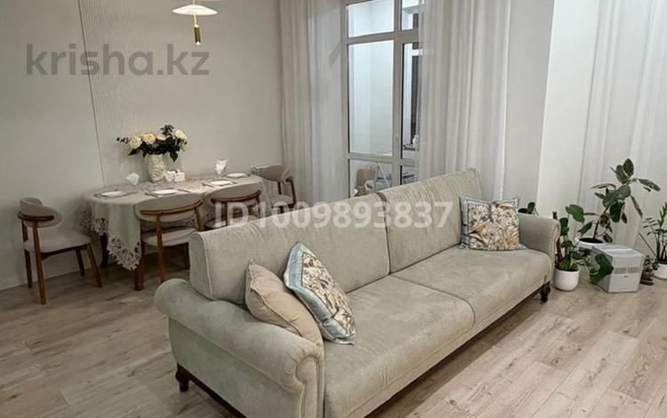 3-комнатная квартира · 88.8 м² · 11/13 этаж, Букетова 3 за 59 млн ₸ в Караганде, Казыбек би р-н — фото 2