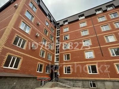 3-бөлмелі пәтер · 105 м² · 6/6 қабат, мкр Астана 44, бағасы: 27 млн ₸ в Уральске